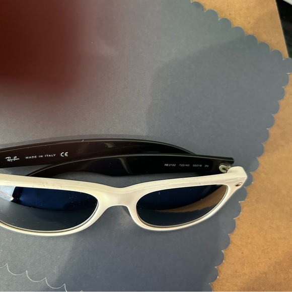 Ray Ban Black and White Wayfarer Sunglasses Mirrored Lenses Made in Italy - Picture 2 of 4